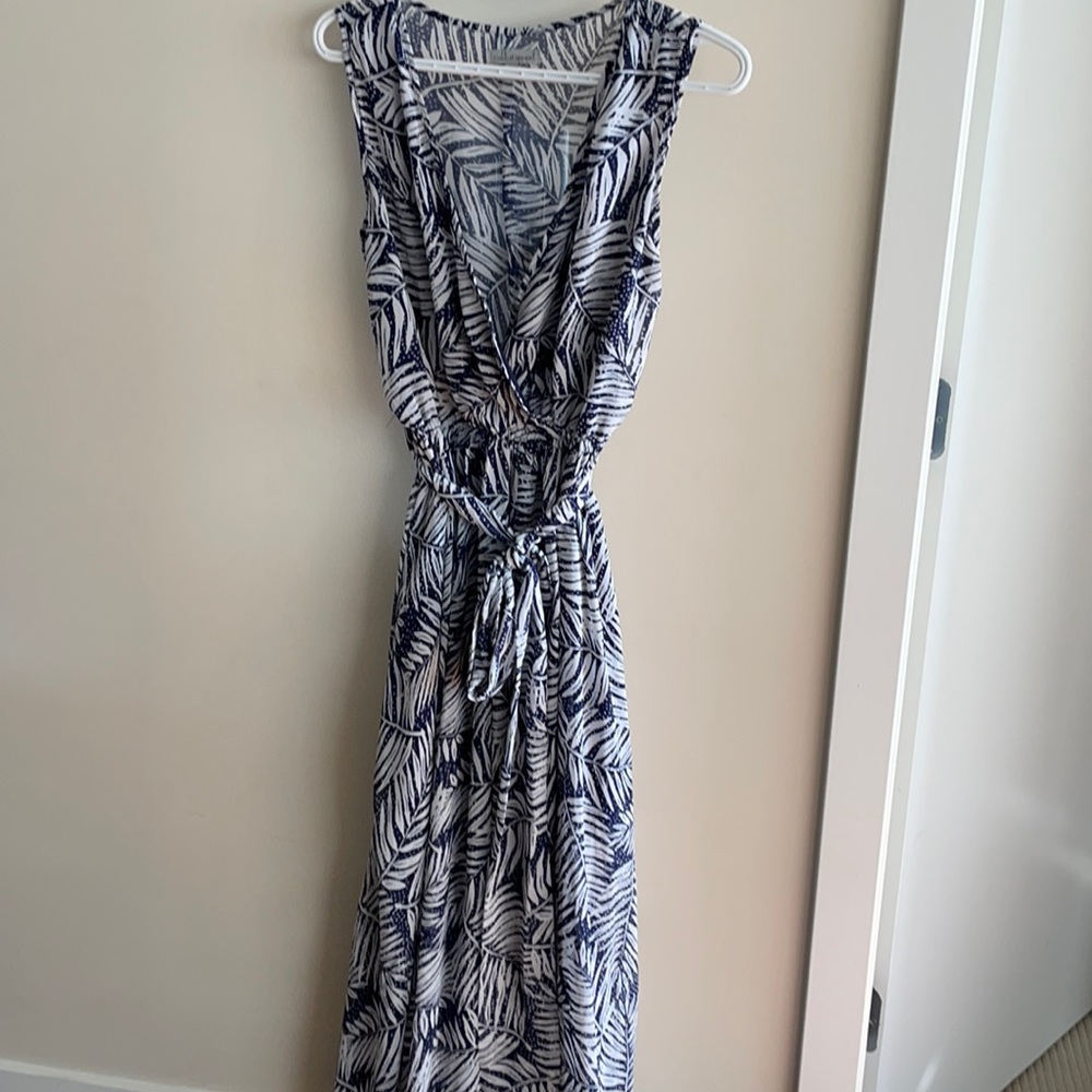 Women’s long flowey dress